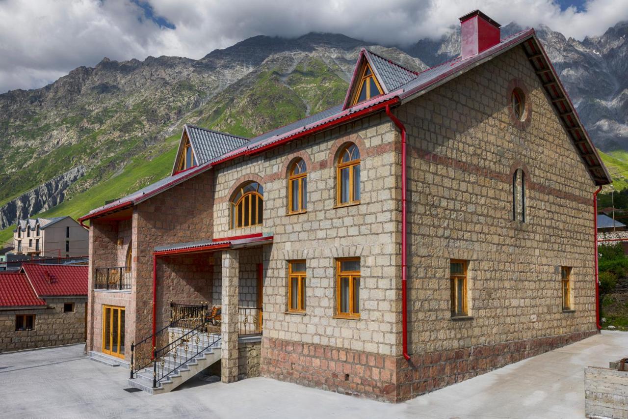 Graf Kazbegi Otel Dış mekan fotoğraf