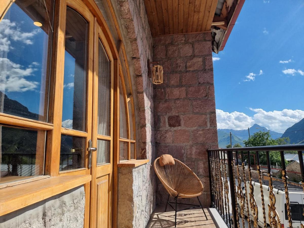 Graf Kazbegi Otel Dış mekan fotoğraf