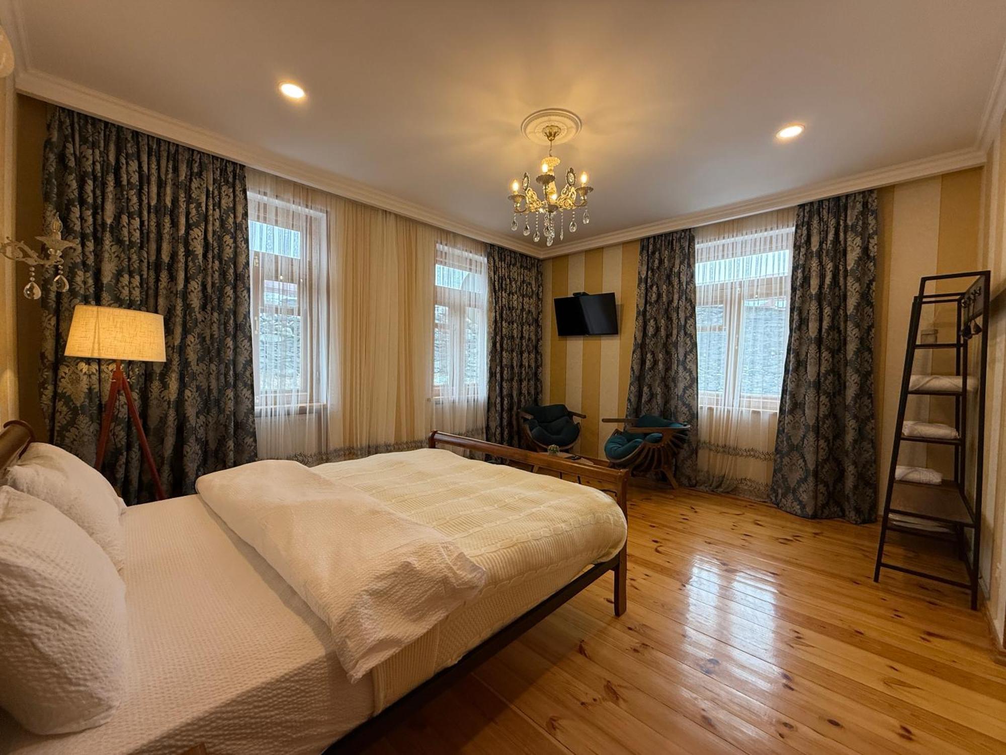 Graf Kazbegi Otel Dış mekan fotoğraf