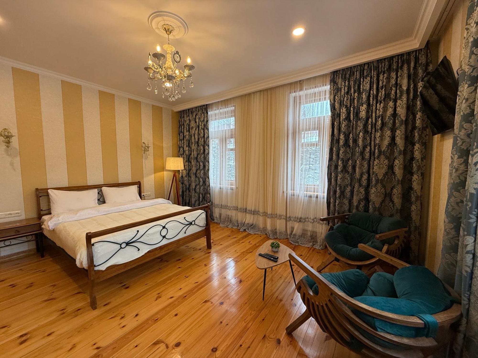 Graf Kazbegi Otel Dış mekan fotoğraf