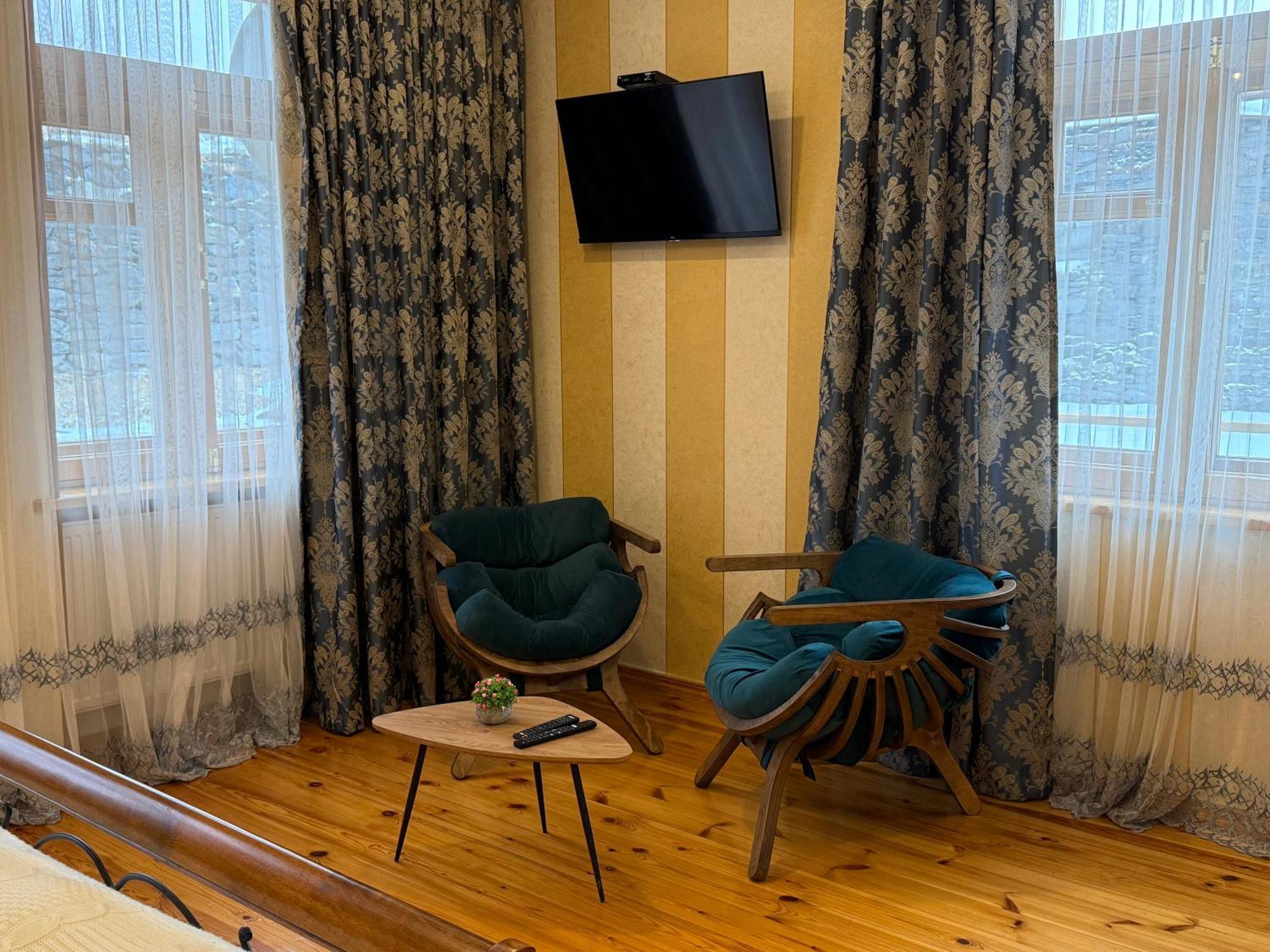 Graf Kazbegi Otel Dış mekan fotoğraf